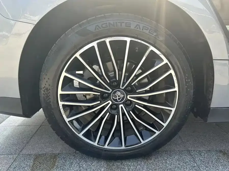 BYD Second-hand Han 2022 DM-i 121KM Premium Edition 2022 — миниатюра 5