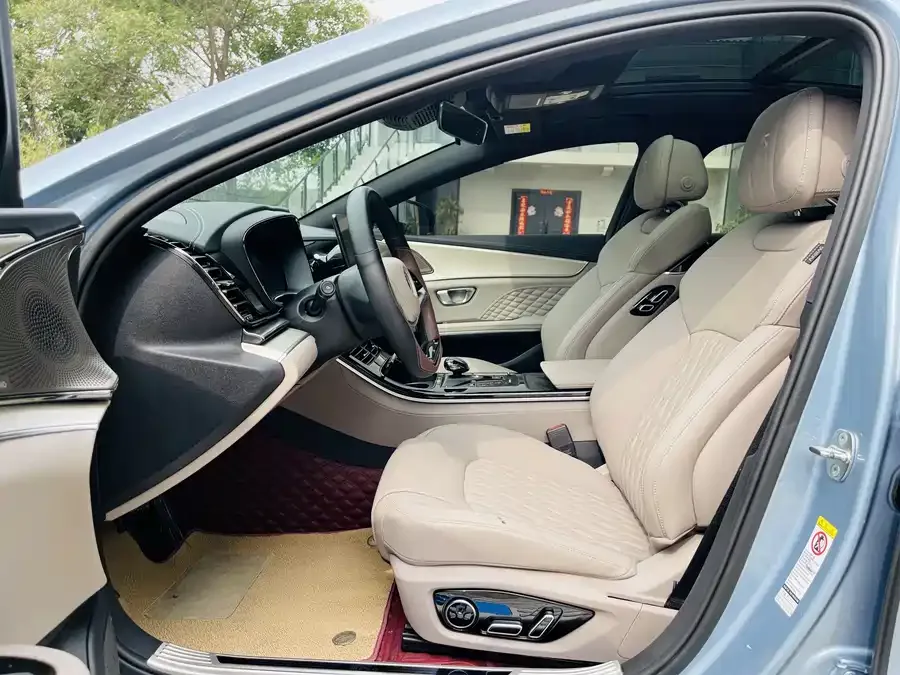 BYD Second-hand Han 2024 DM-i Honor Edition 121KM Premium Edition 2024 — миниатюра 2