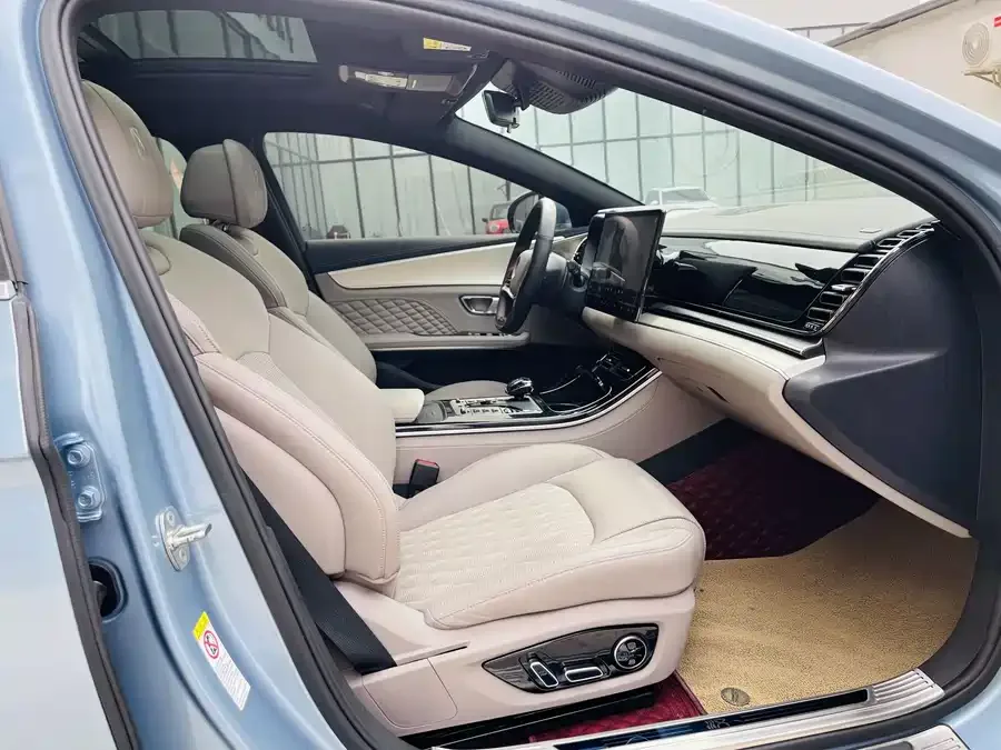 BYD Second-hand Han 2024 DM-i Honor Edition 121KM Premium Edition 2024 — миниатюра 4