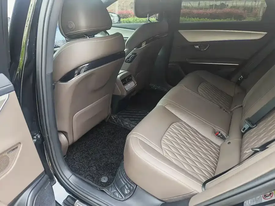 BYD Second-hand Han 2025 DM-i 125KM Premium Edition 2024 — миниатюра 3