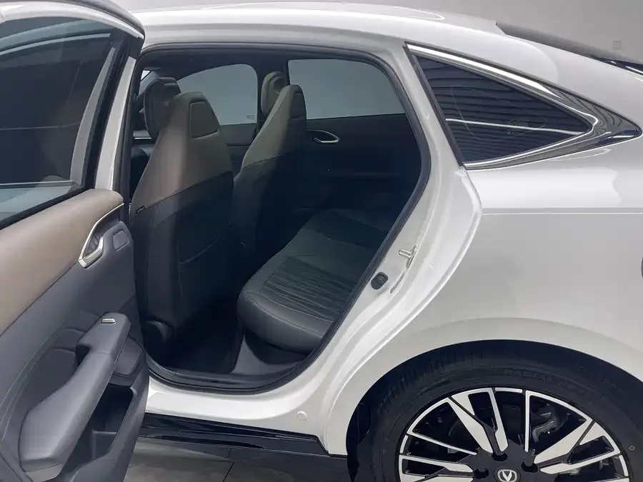 Changan Yidong Changan Eado 2026 Fourth Generation 1.5T 500Bar Smart Edition 2025 — миниатюра 5