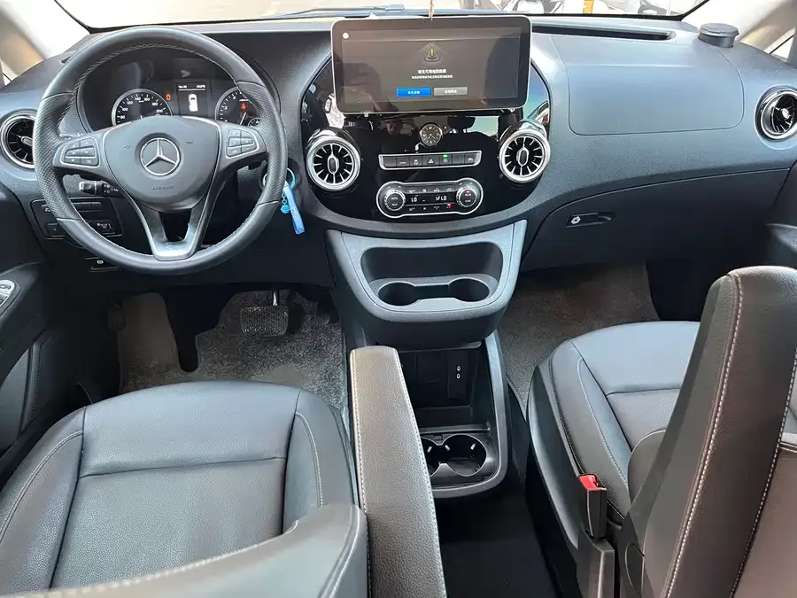 Mercedes-Benz Vito Vito 2024 2.0T Business Edition 7 Seaters 2024 — миниатюра 5