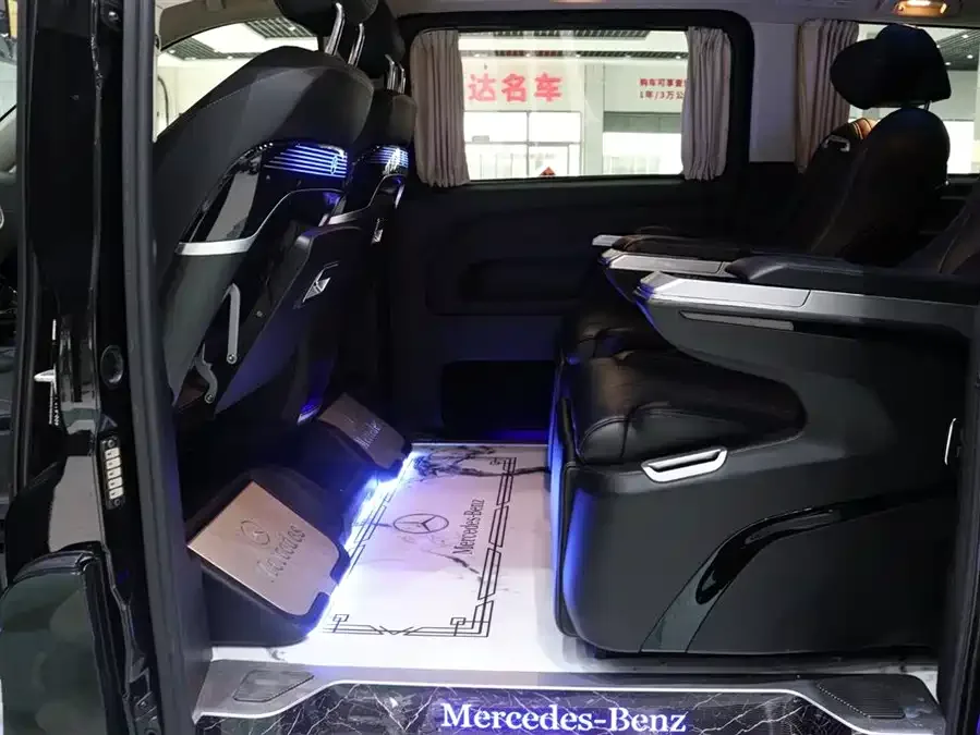 Mercedes-Benz Vito Vito 2023 2.0T Business Edition 7 Seaters 2023 — миниатюра 4