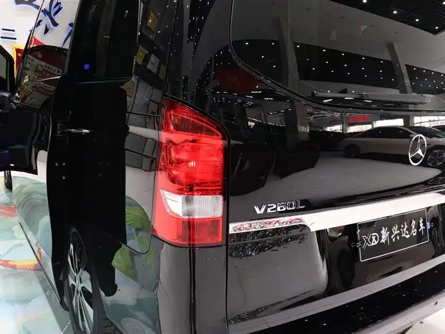 Mercedes-Benz Vito Vito 2023 2.0T Business Edition 7 Seaters 2023 — миниатюра 5