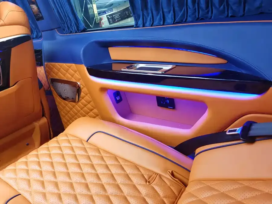 Mercedes-Benz Vito Vito 2021 2.0T Business Edition 7 Seaters 2022 — миниатюра 3