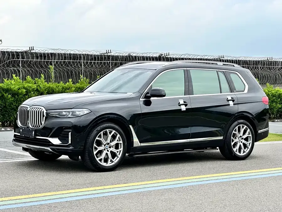 BMW X7 2022