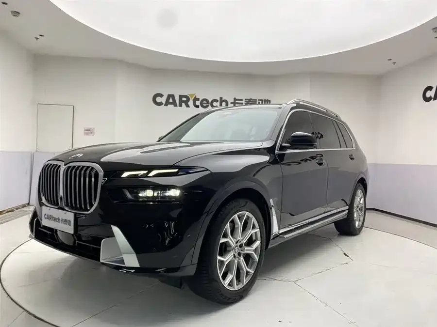 BMW X7 2025