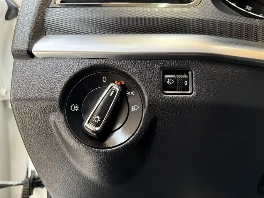 Skoda Kamiq Komic 2022 1.5L automatic comfort version 2022 — миниатюра 3