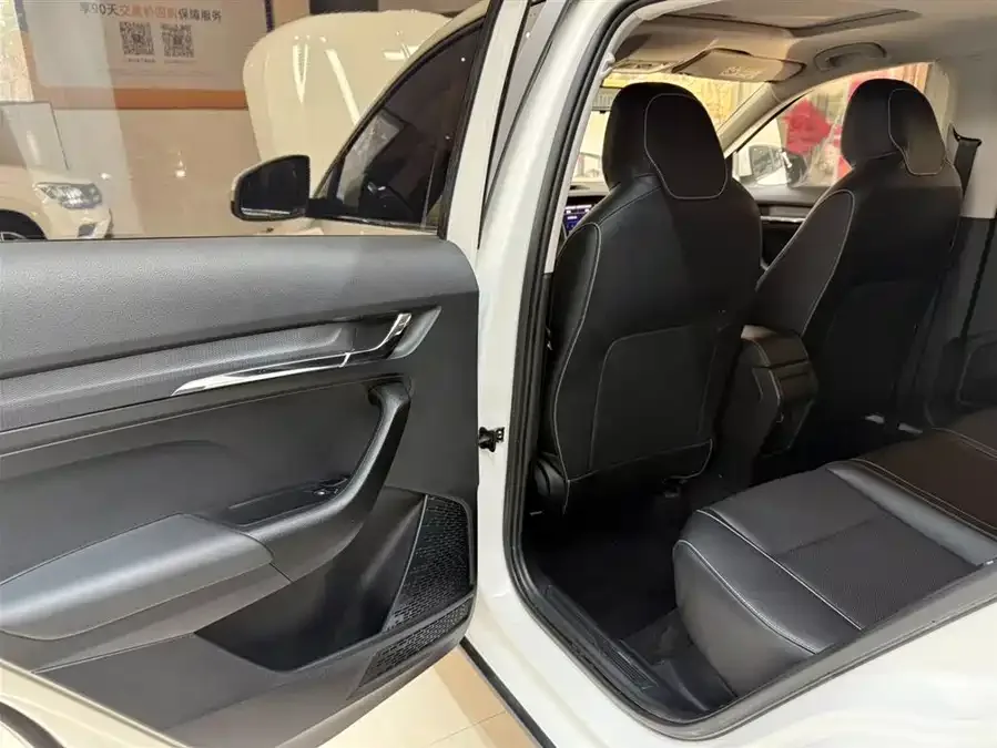 Skoda Kamiq Komic 2022 1.5L automatic comfort version 2022 — миниатюра 5