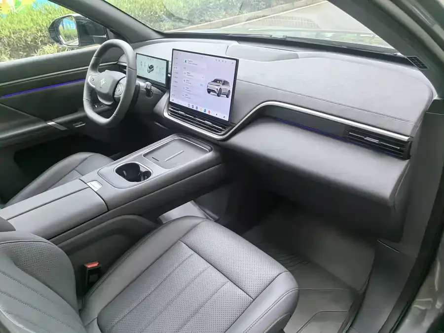 Dongfeng e008 e008 2026 Six-Seat Pure Electric Family Edition 2025 — миниатюра 4