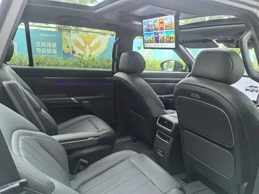 Dongfeng e008 e008 2026 Six-Seat Pure Electric Family Edition 2025 — миниатюра 5