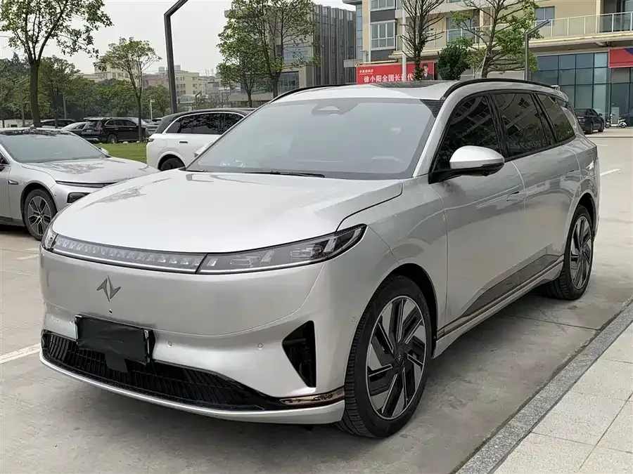 Dongfeng e008 2025