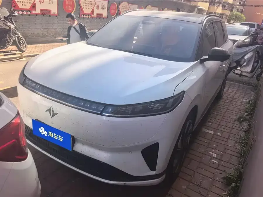 Dongfeng e008 2025