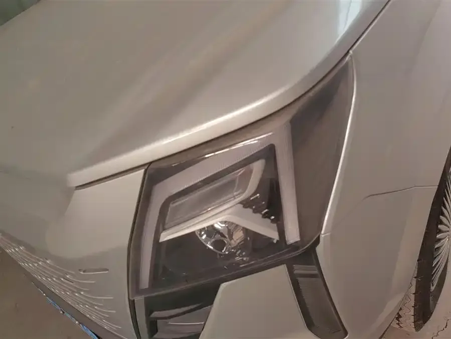 Dongfeng Yufeng Yufeng 2023 V9+ 2.0T manual front-wheel drive multi-functional short-axle low-roof 5/6 seats 2023 — миниатюра 2