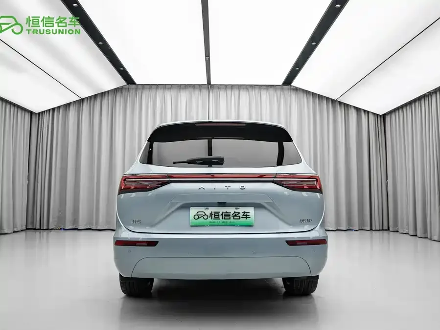 AITO M7 QM7 2024 1.5T RWD Plus Edition 5 Seaters 2023 — миниатюра 2