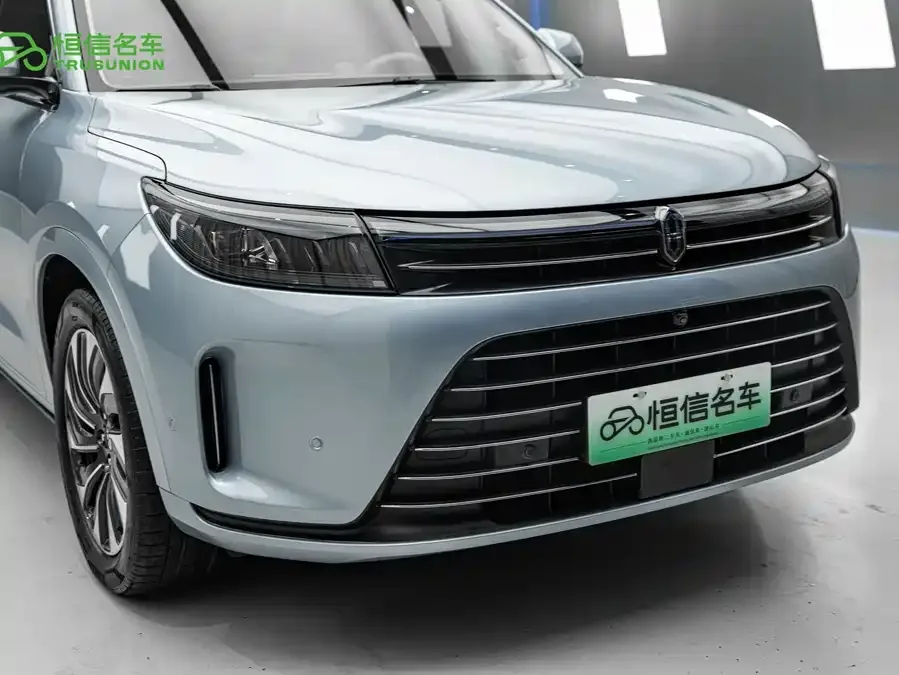 AITO M7 QM7 2024 1.5T RWD Plus Edition 5 Seaters 2023 — миниатюра 3
