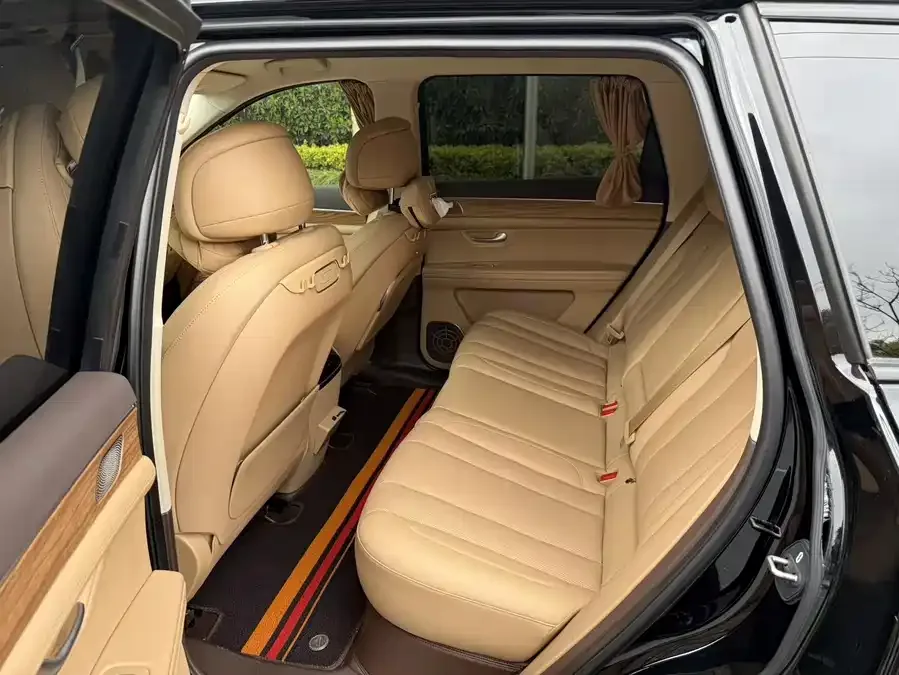 AITO M7 Wenjie M7 2024 1.5T Intelligent Driving 4WD Pro Edition 5 Seaters 2025 — миниатюра 4