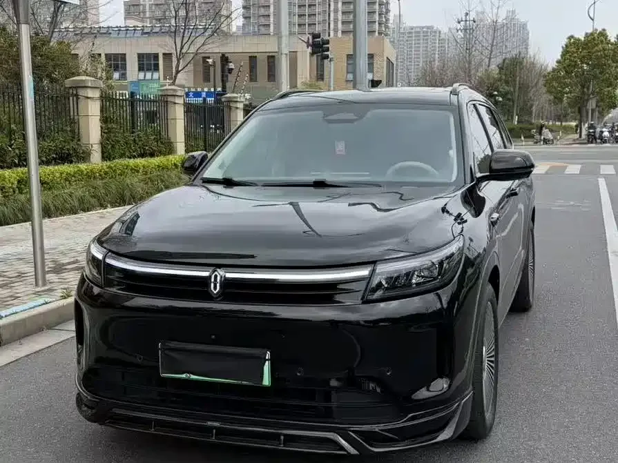 AITO M7 Wenjie M7 2024 1.5T Intelligent Driving 4WD Pro Edition 5 Seaters 2025 — фото 1, купить с доставкой в Москву
