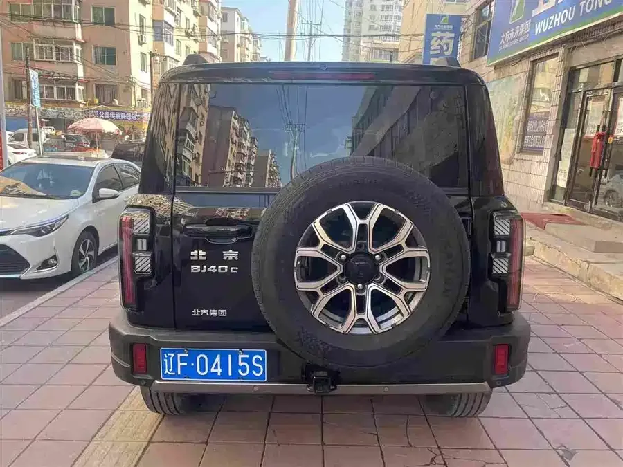 BAIC BJ40 Beijing BJ40 2026 2.0T Gasoline Standard Edition 2025 — миниатюра 2