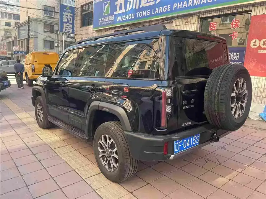 BAIC BJ40 Beijing BJ40 2026 2.0T Gasoline Standard Edition 2025 — миниатюра 4
