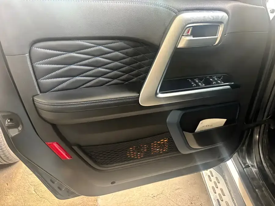 BAIC BJ40 Beijing Off-road BJ40 2021 2.0D Automatic 4WD Blade Hero Edition Knight Edition 2023 — миниатюра 2