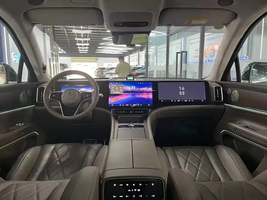 AITO M9 Wenjie M9 2024 Extended Range Ultra Edition 52kWh 5-seater Edition 2024 — миниатюра 2