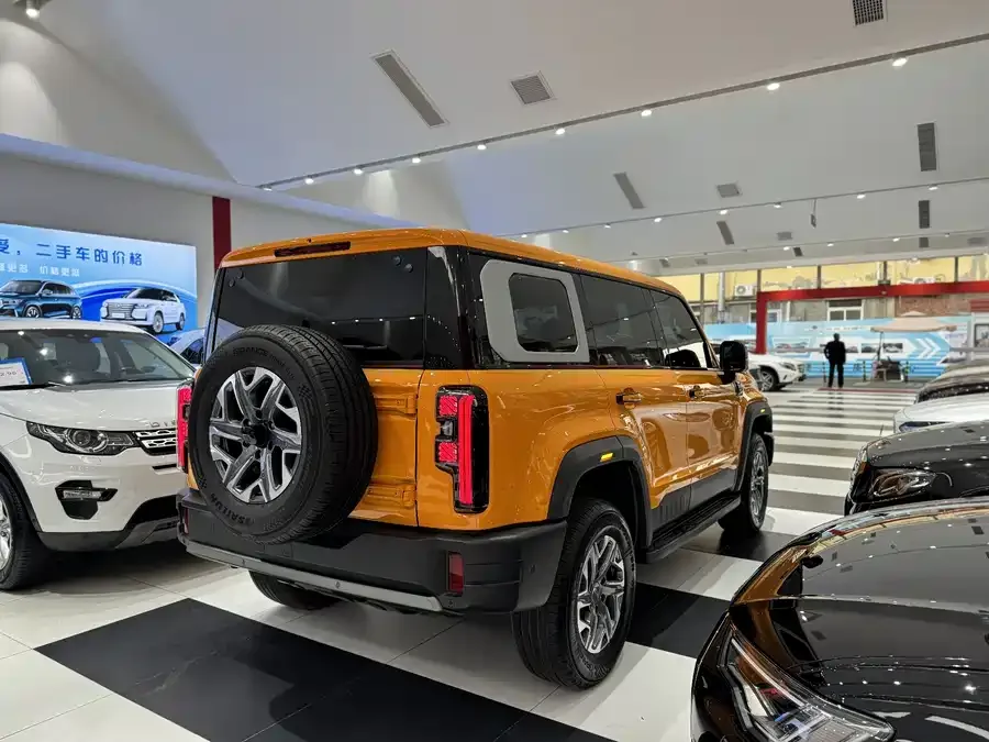 BAIC BJ40 Beijing Off-road BJ40 2024 2.0T New City Hunter Edition Knight Type 2024 — миниатюра 4