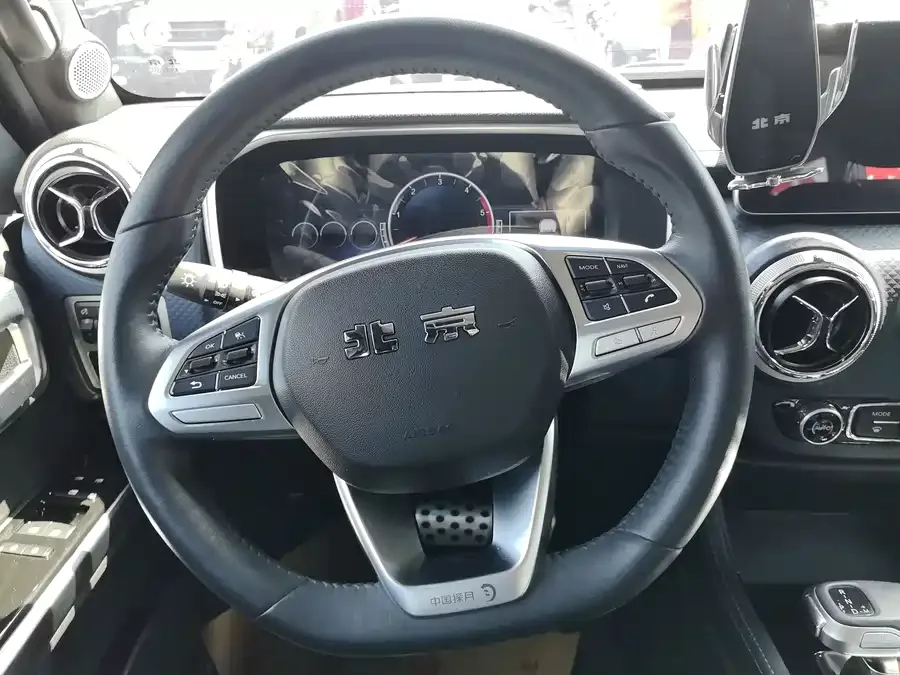 BAIC BJ40 Beijing Off-road BJ40 2023 2.0D Automatic 4WD Blade Hero Edition Knight Edition 2023 — миниатюра 3