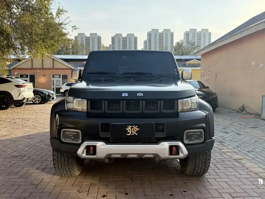 BAIC BJ40 Beijing Off-road BJ40 2021 2.0D Automatic 4WD Blade Hero Edition Knight Edition 2022 — фото 1, купить с доставкой в Москву