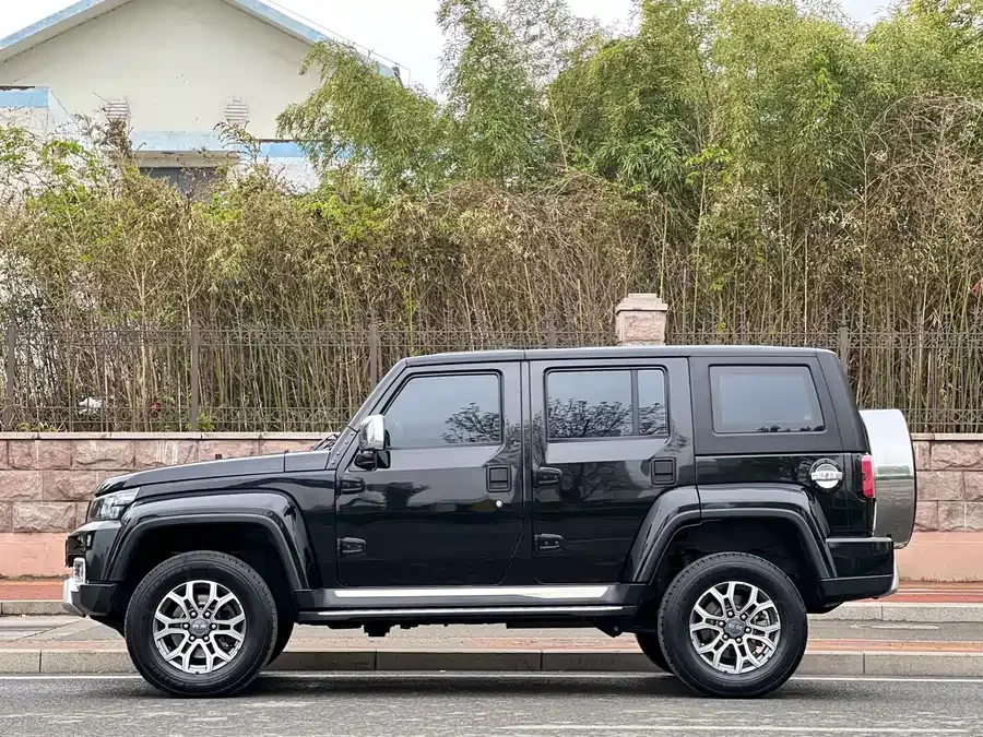 BAIC BJ40 Beijing Off-road BJ40 2020 2.0T Automatic 4WD City Hunter Edition Knight Edition 2022 — миниатюра 4