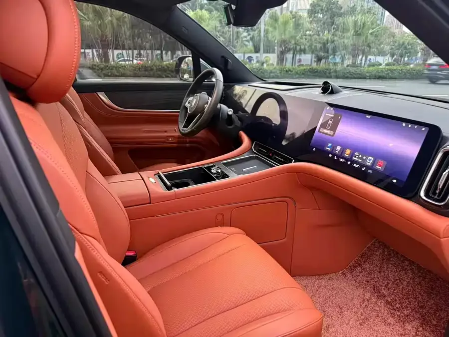 AITO M9 M9 2024 Extended Range Ultra Edition 42kWh 6-seater Edition 2024 — миниатюра 3