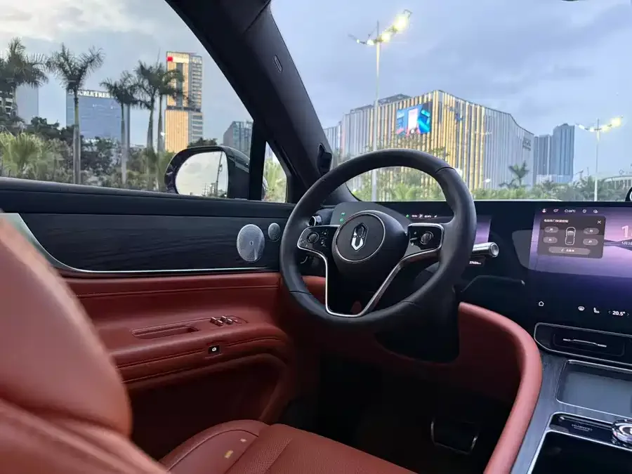 AITO M9 M9 2024 Extended Range Ultra Edition 42kWh 6-seater Edition 2024 — миниатюра 4