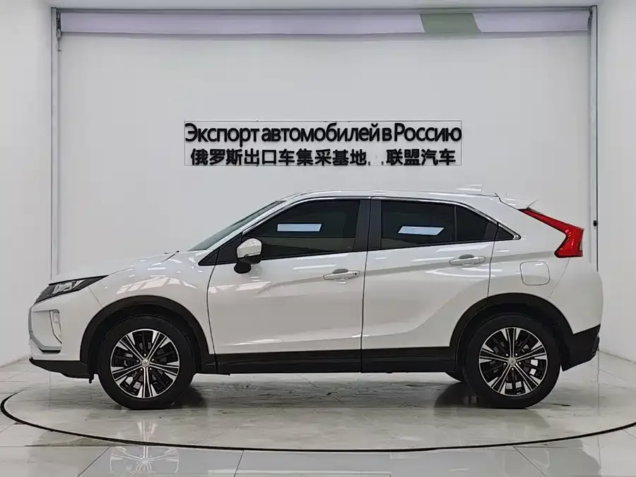 Mitsubishi Yige Yige 2022 1.5T CVT 2WD Fearless Edition 2023 — миниатюра 2