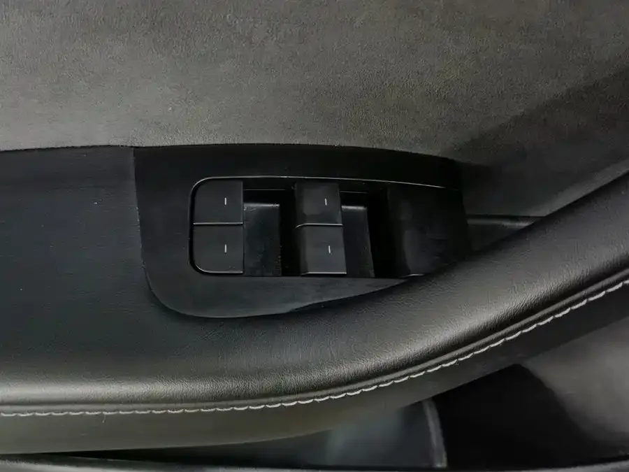 Tesla Model 3 Model 3 2022 rear-wheel drive version 2022 — миниатюра 3