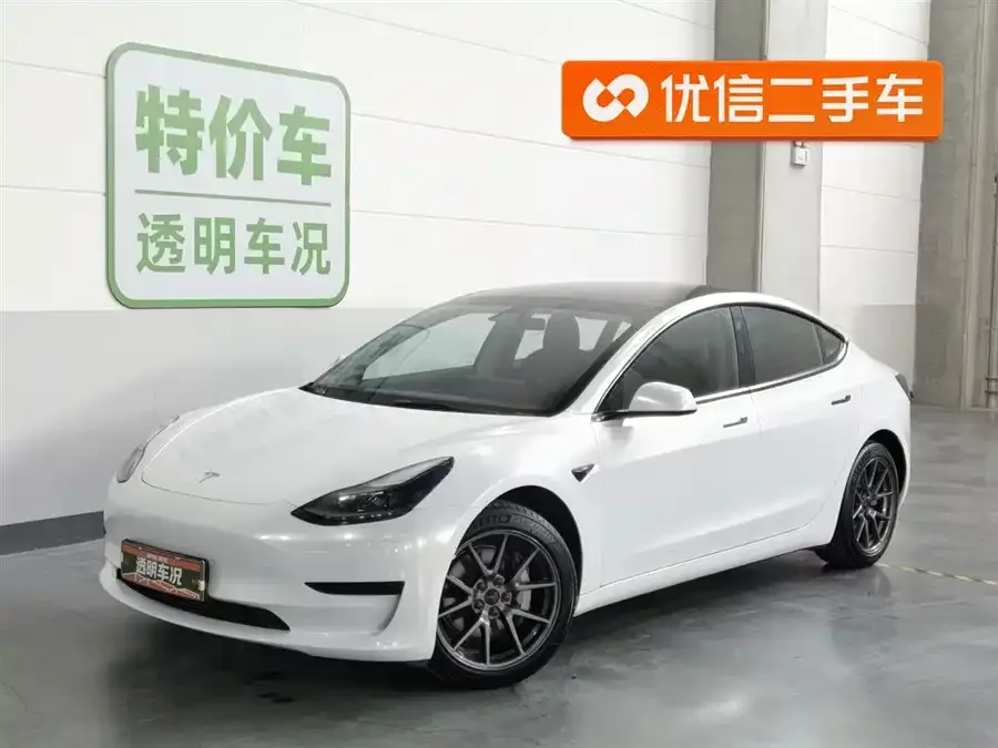 Tesla Model 3 2022