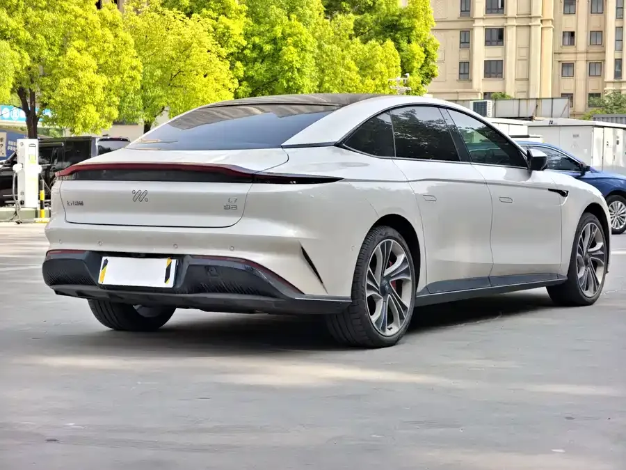 IM Motors L7 Zhiji L7 2022 Dynamic 2023 — миниатюра 4