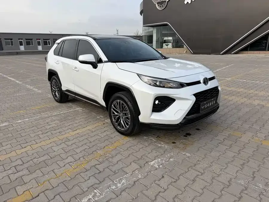 Toyota Wildlander Wildlander 2024 2.0L CVT 2WD Luxury PLUS Edition 2025 — миниатюра 3