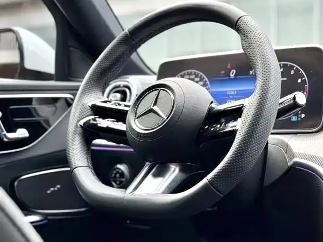 Mercedes-Benz Class C Mercedes-Benz C-Class 2024 C 260 L Sports Edition 2024 — миниатюра 4
