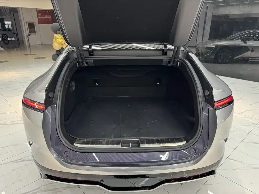 Avatr 12 Avita 12 2024 700 Triple Laser RWD Luxury Edition 2024 — миниатюра 3