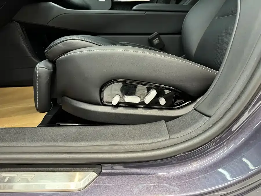 Avatr 12 Avita 12 2024 700 Triple Laser RWD Luxury Edition 2024 — миниатюра 4