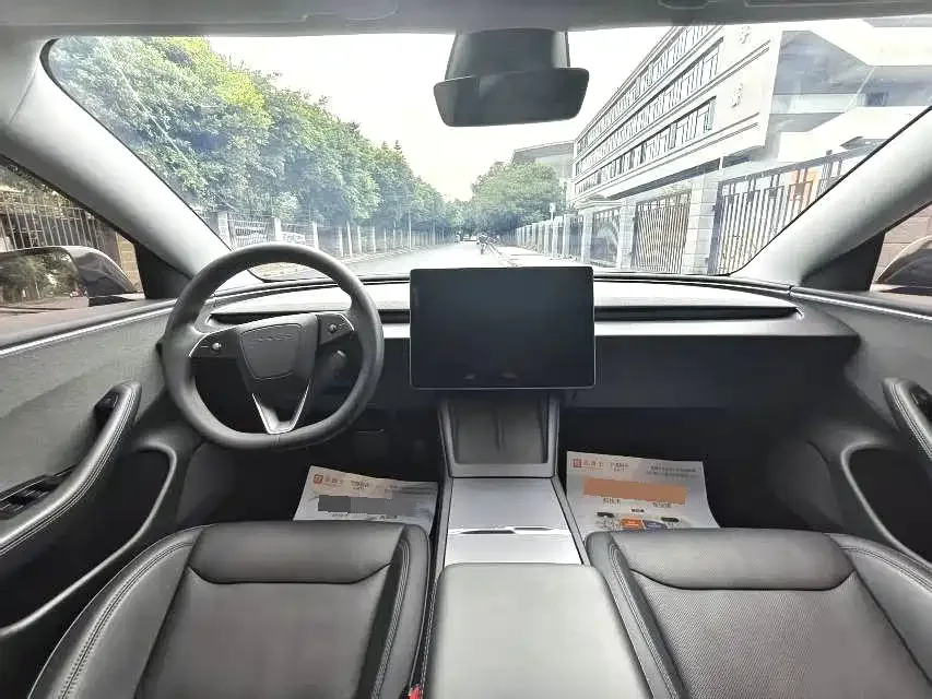 Tesla Model 3 Model 3 2023 rear-wheel drive version 2024 — миниатюра 2