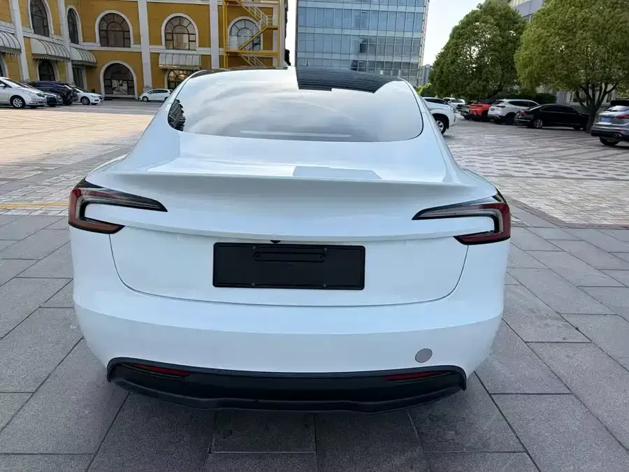 Tesla Model 3 Model 3 2023 Long Range All-Wheel Drive 2023 — миниатюра 4