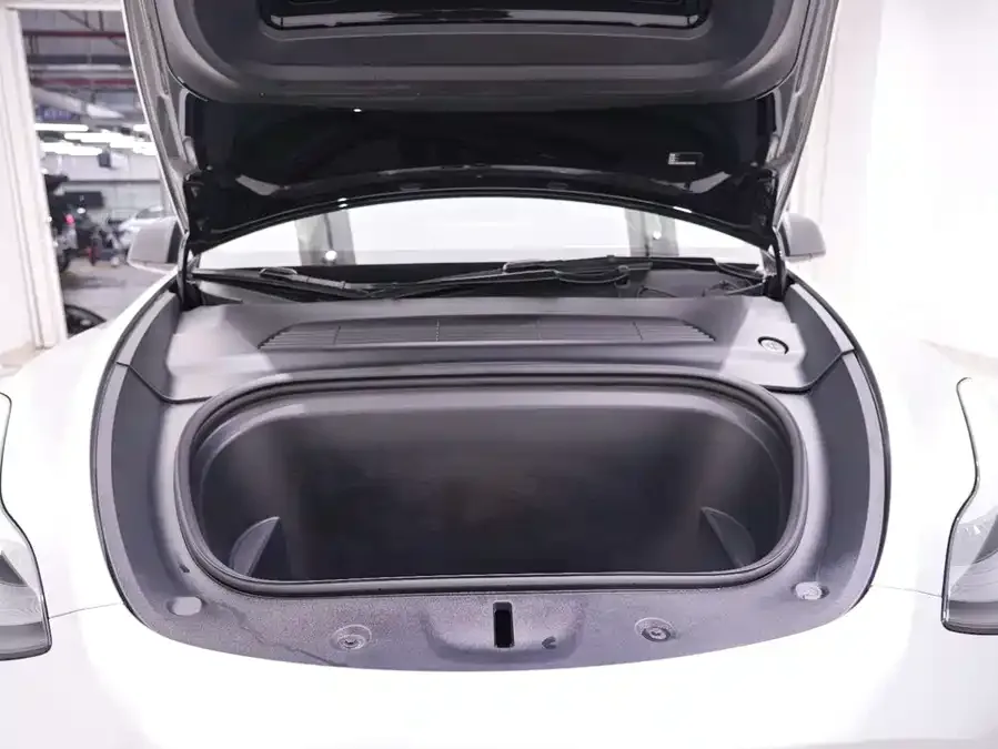 Tesla Model Y Model Y 2022 rear-wheel drive version 2022 — миниатюра 4
