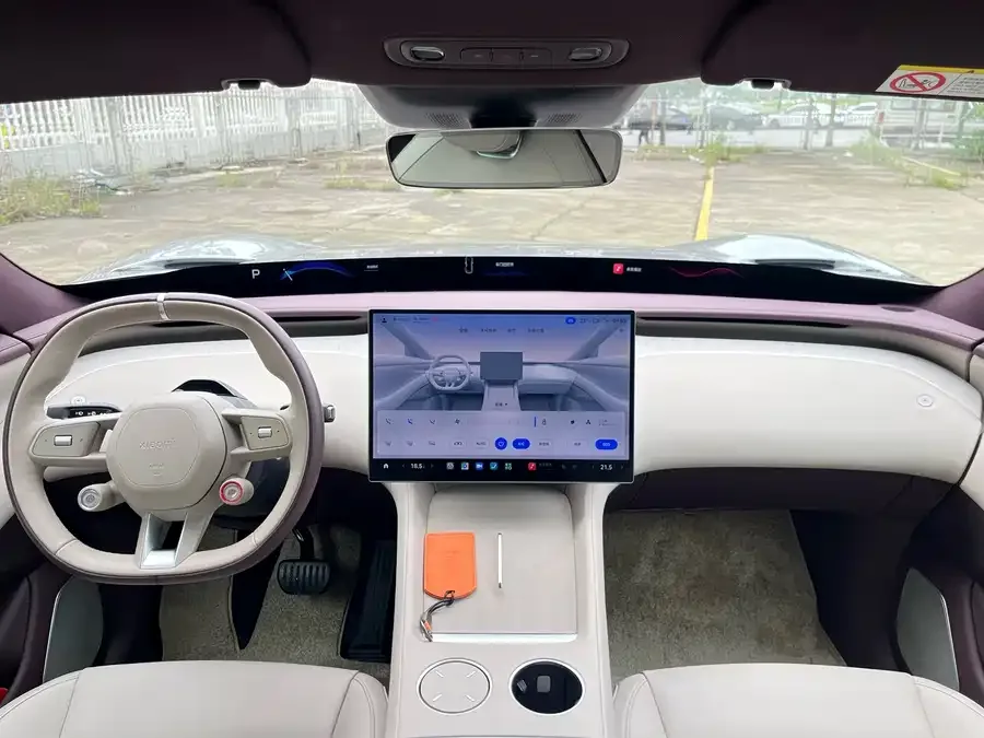 Xiaomi YU7 Xiaomi YU7 2025 Ultra-Long-Range Rear-Wheel Drive Edition 2025 — миниатюра 4