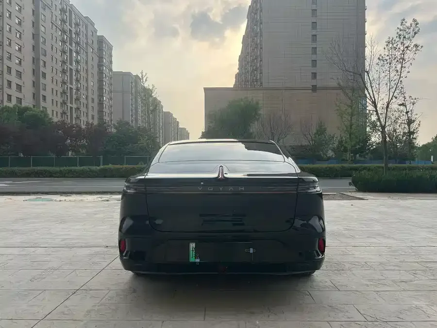 Voyah Lantu light chasing Lantu Light Chasing 2024 PHEV 4WD Long-Range Executive Edition 2024 — миниатюра 5