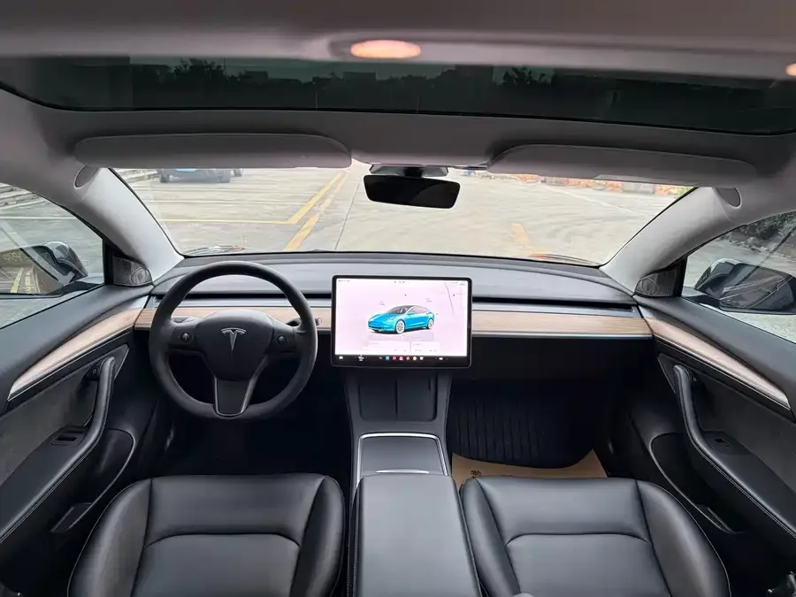 Tesla Model 3 Model 3 2022 rear-wheel drive version 2023 — миниатюра 2
