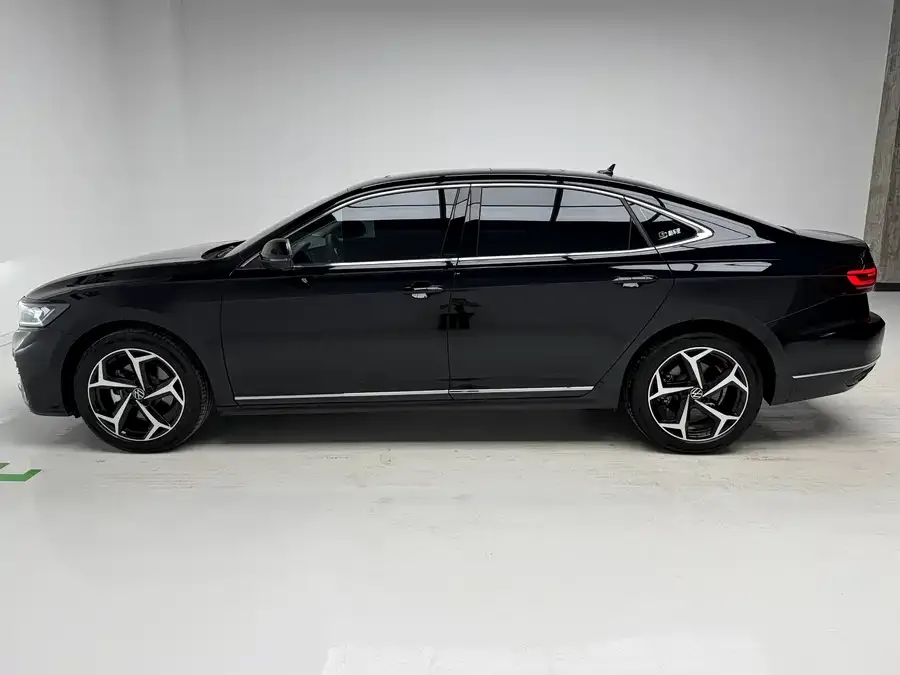 Volkswagen Passat Passat 2025 Outstanding Model 330TSI Starry Sky Elite Edition 2025 — миниатюра 3