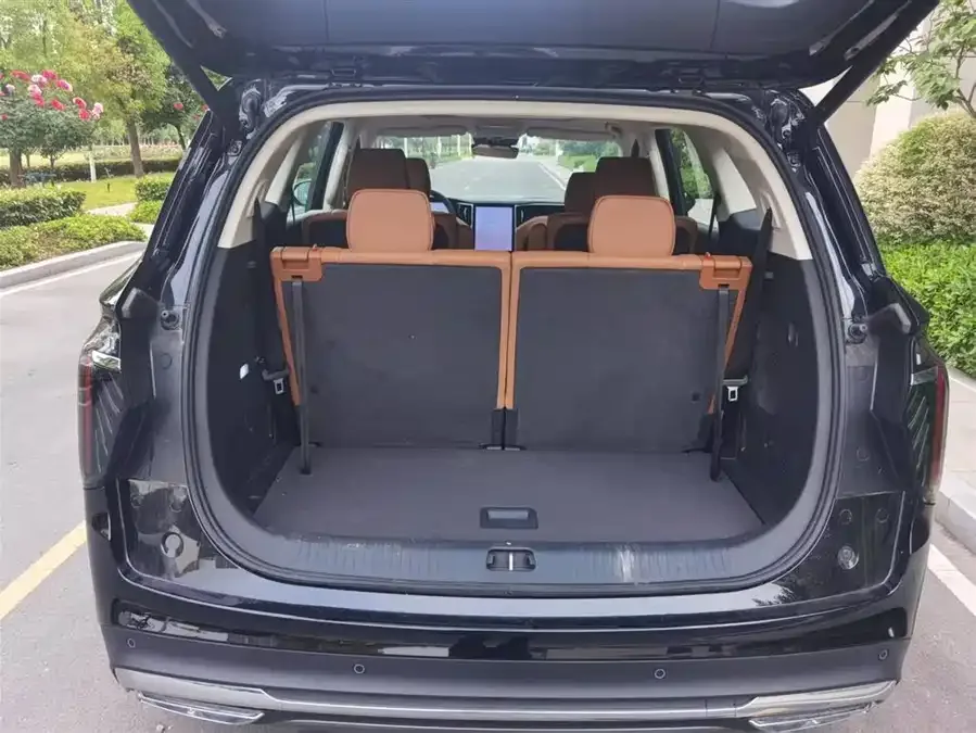 Hongqi HS7 PHEV Hongqi HS7 PHEV 2025 2.0T PHEV AWD 2 Millionth Unit Commemorative Edition 6-Seater 2025 — миниатюра 2