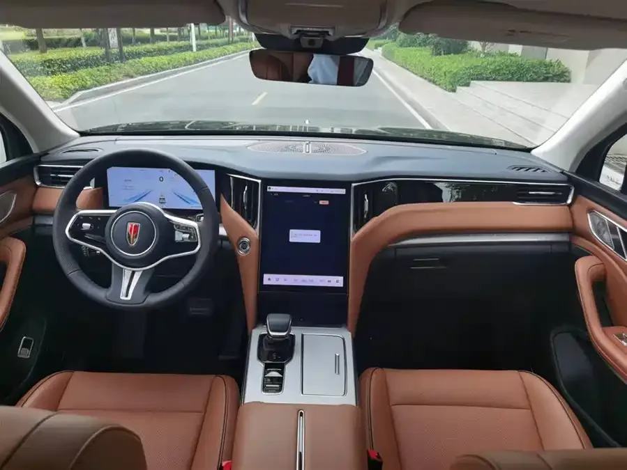 Hongqi HS7 PHEV Hongqi HS7 PHEV 2025 2.0T PHEV AWD 2 Millionth Unit Commemorative Edition 6-Seater 2025 — миниатюра 3