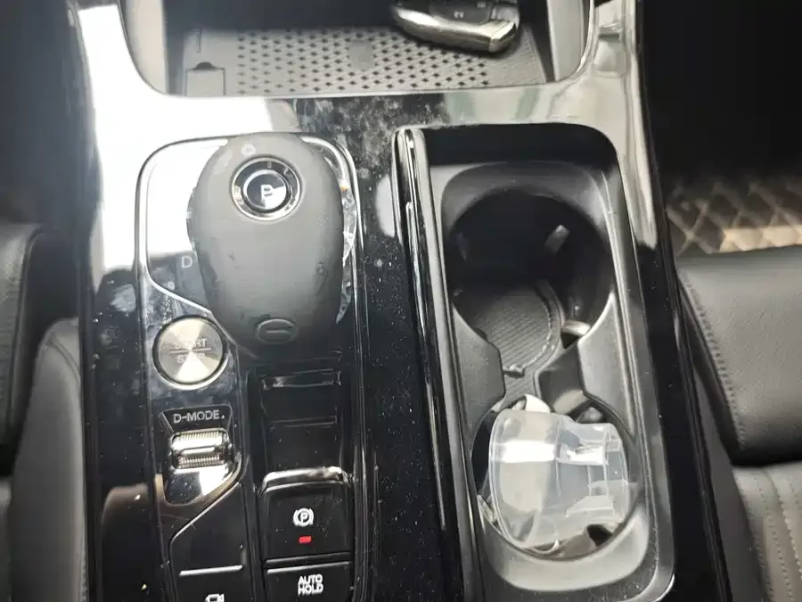 GAC Trumpchi M8 Trumpchi M8 2025 Grandmaster Series Super Hybrid Edition 2026 — миниатюра 4